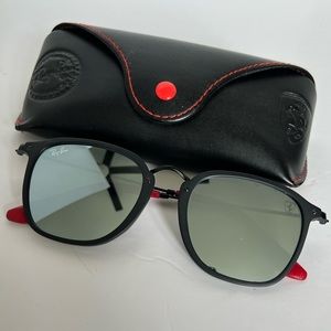 RayBan Scuderia Ferrari Collection (RB2448 MF)